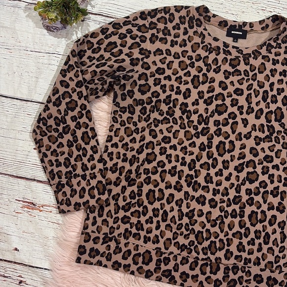 Monrow Animal Print Crewneck Leopard Oversized Sweatshirt - Picture 4 of 9